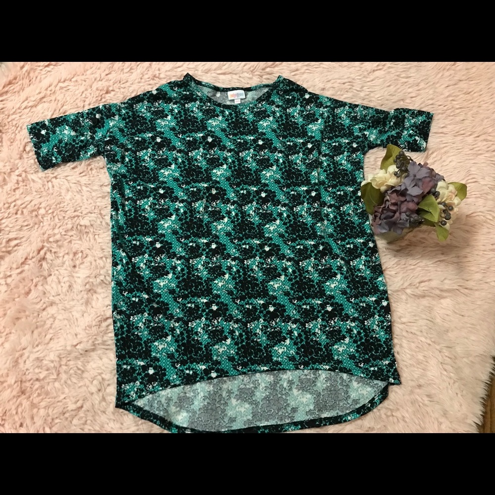 LuLaRoe Green and Black Tunic Tee